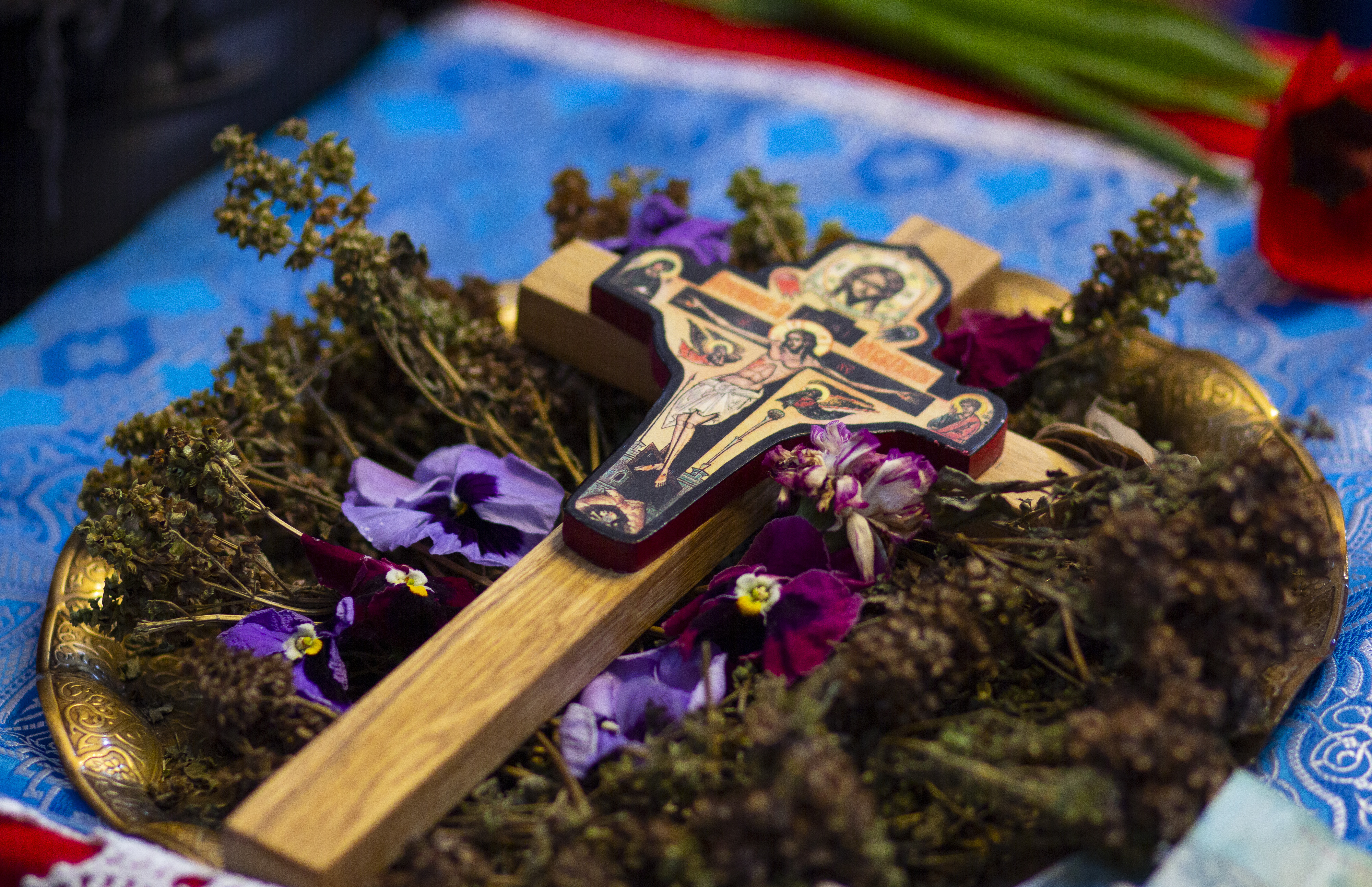 Cross