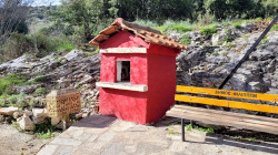 jarek1 
A small chapel close to St. Parascevi Orthodox church close to Philippi 
2024-04-24 10:15:03