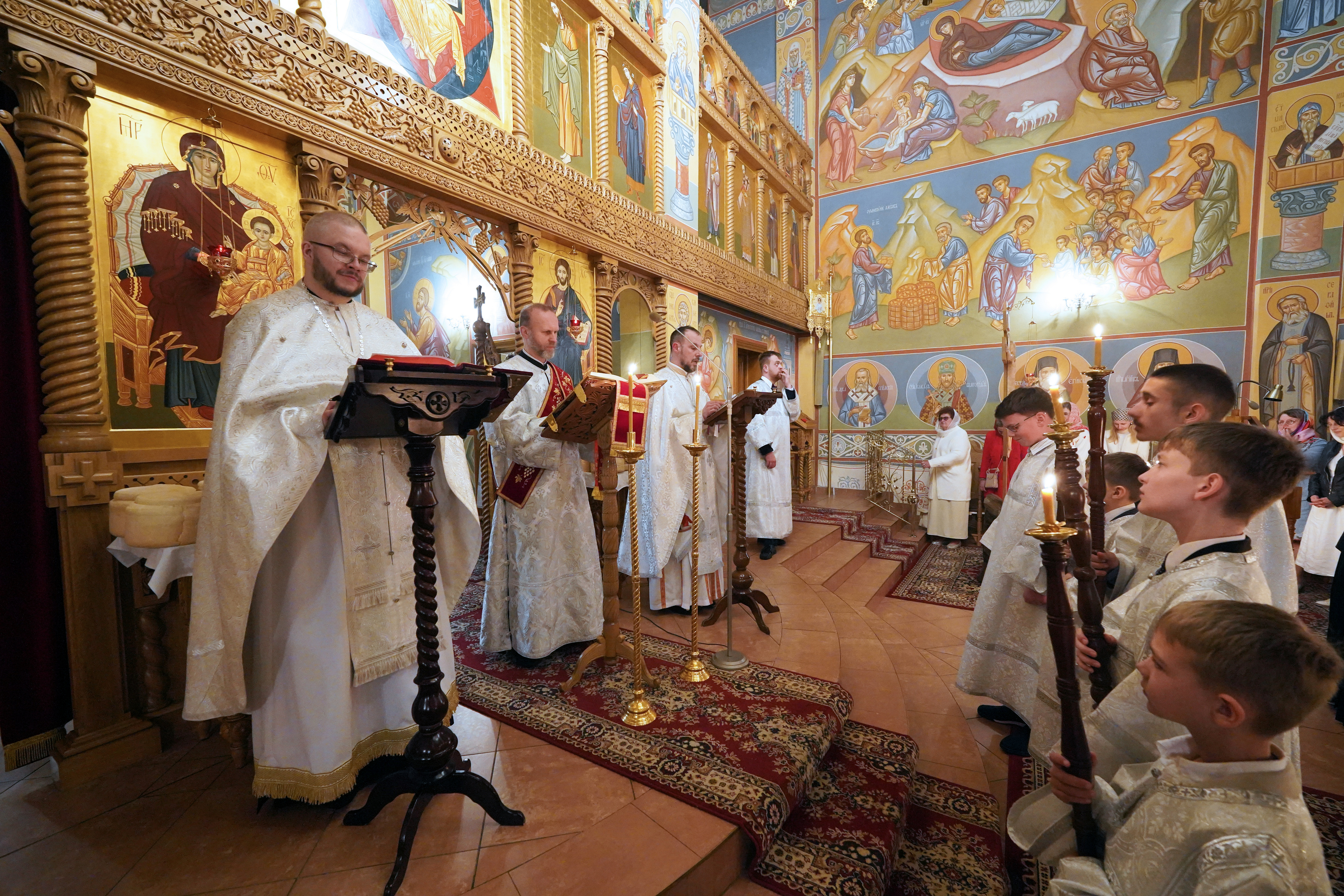 Easter night in Zwierki Convent