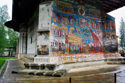 AlexChiru 
Biserica Mânăstirii Voroneț 
2024-05-16 06:02:46