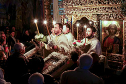 AlexChiru 
Veniți de luați Lumină ! 
2024-05-16 06:09:23