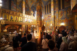 jarek1 
Easter night in Zwierki Convent  
2024-05-29 20:32:19