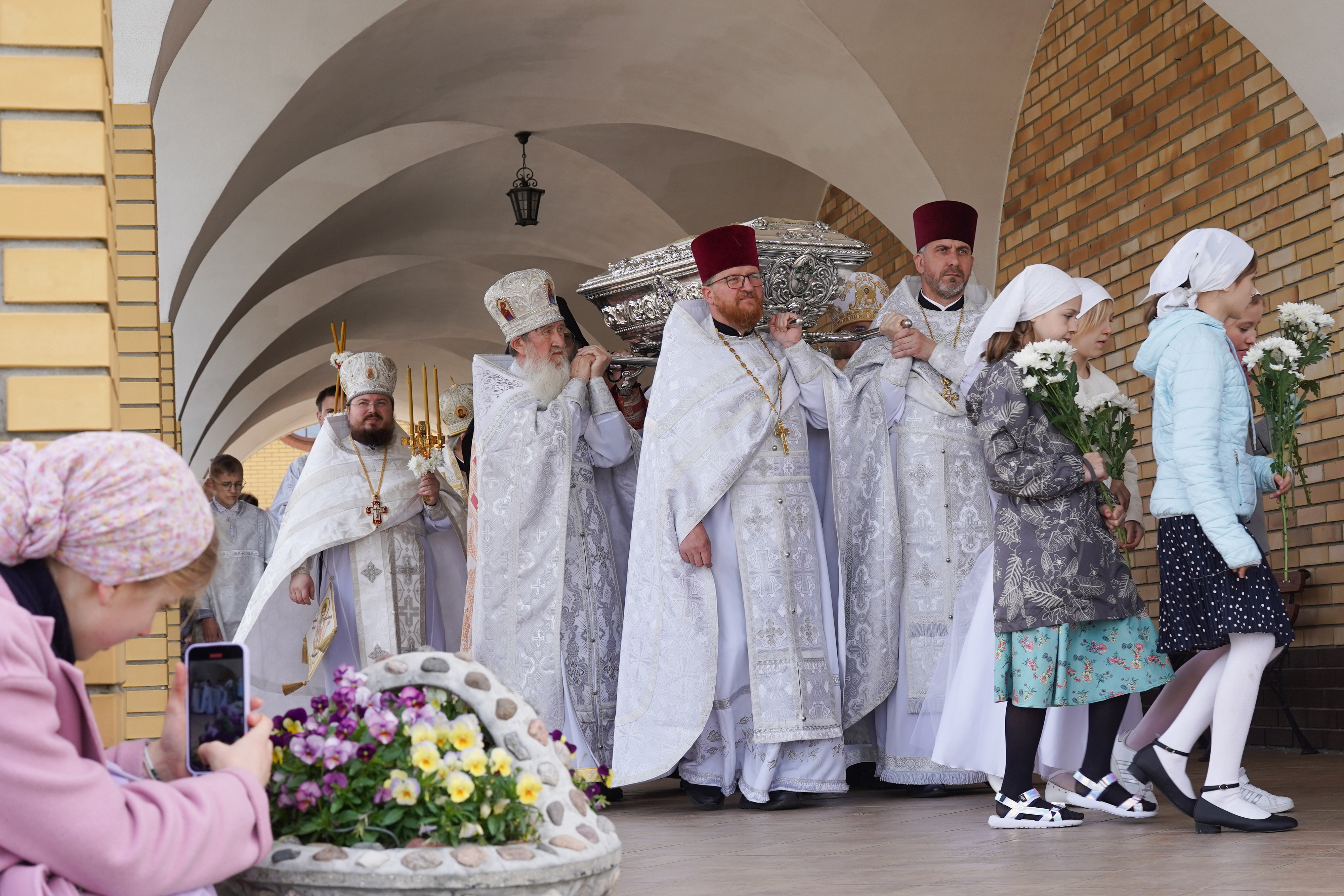 pokaz slajdów St. Gabriel of Zabludow feast in Zwierki Convent - the Divine Liturgy 