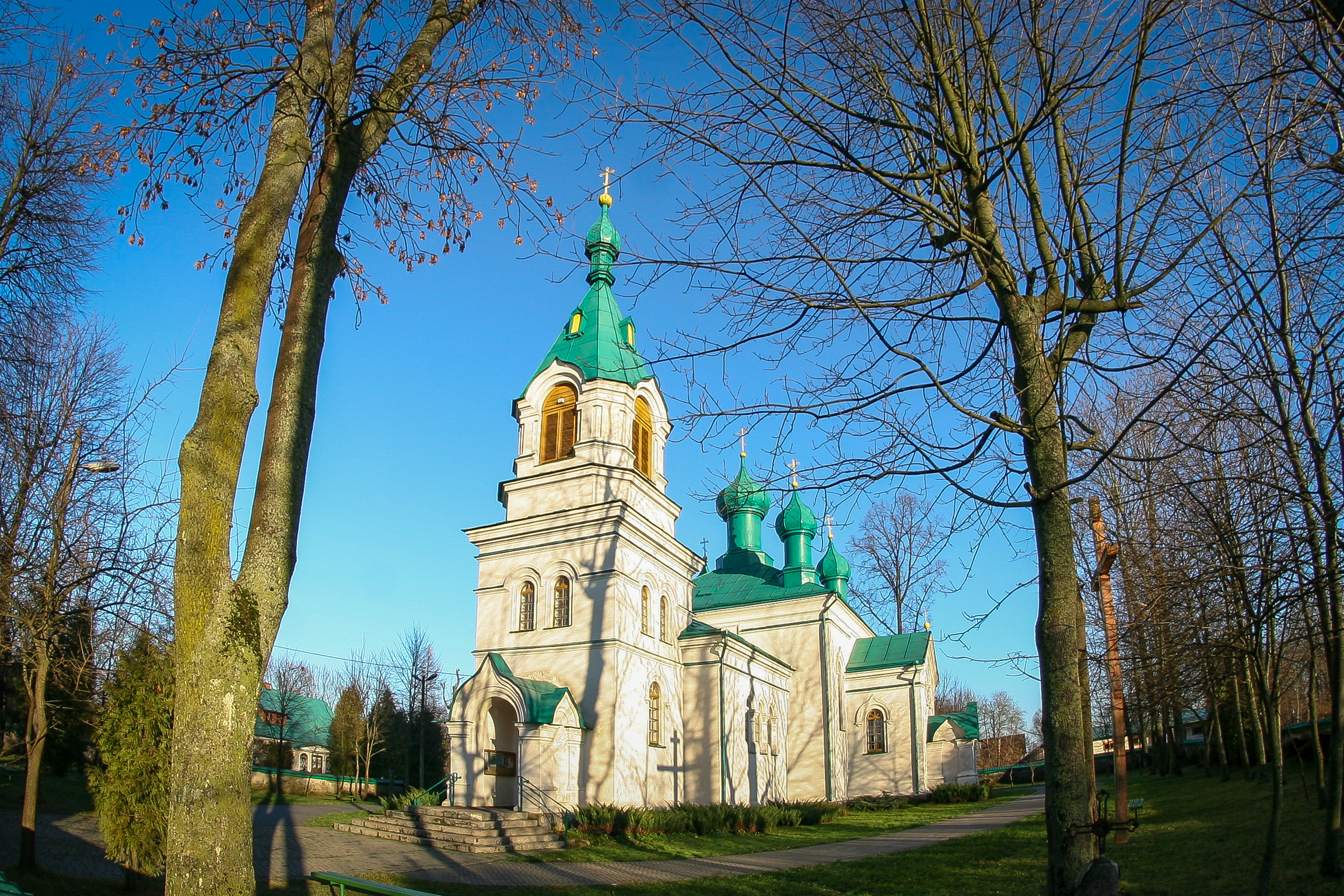Cerkiew Świętych Kosmy i Damiana w Rybołach