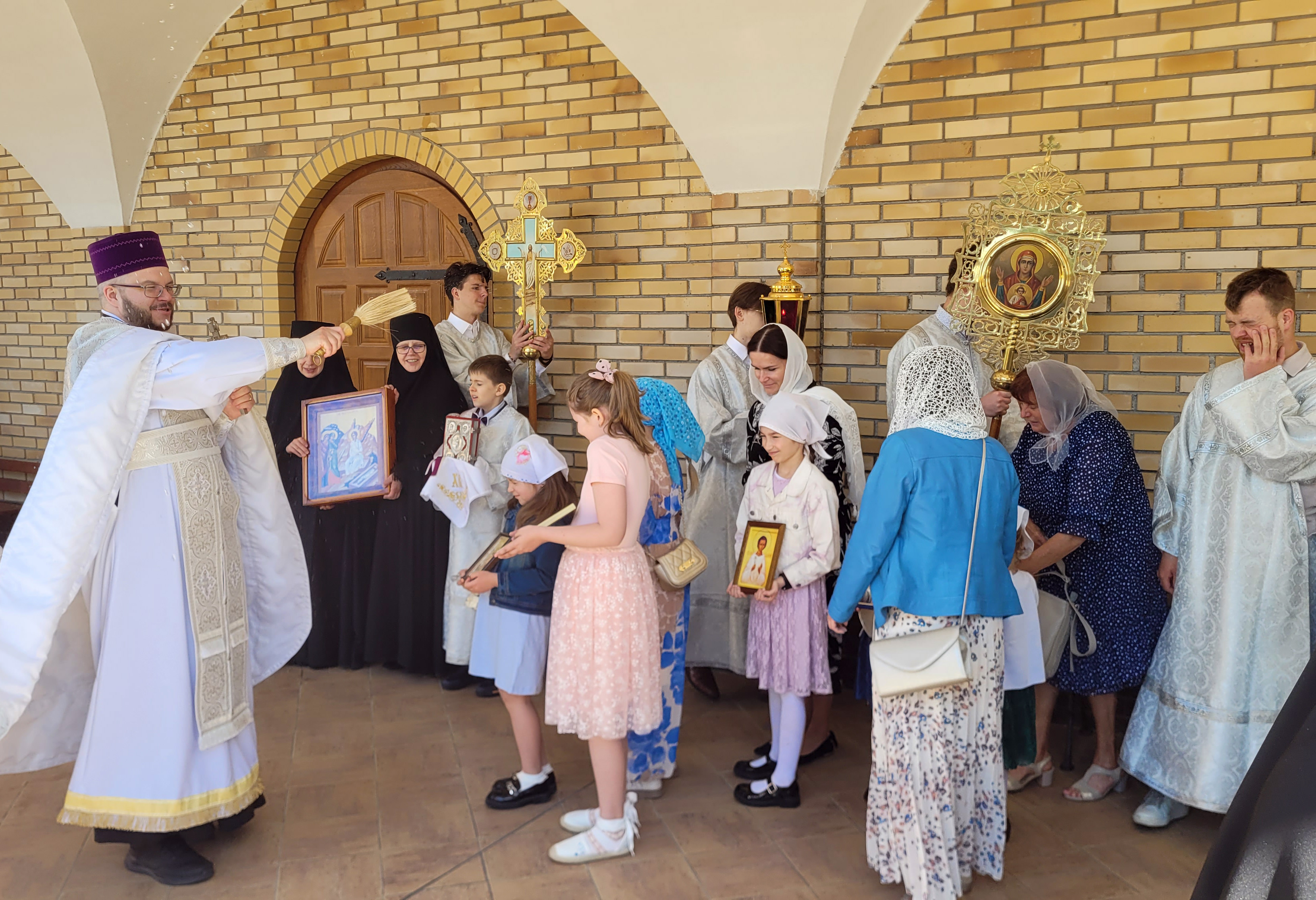Sunday of the Myrrhbearers in Zwierki Convent