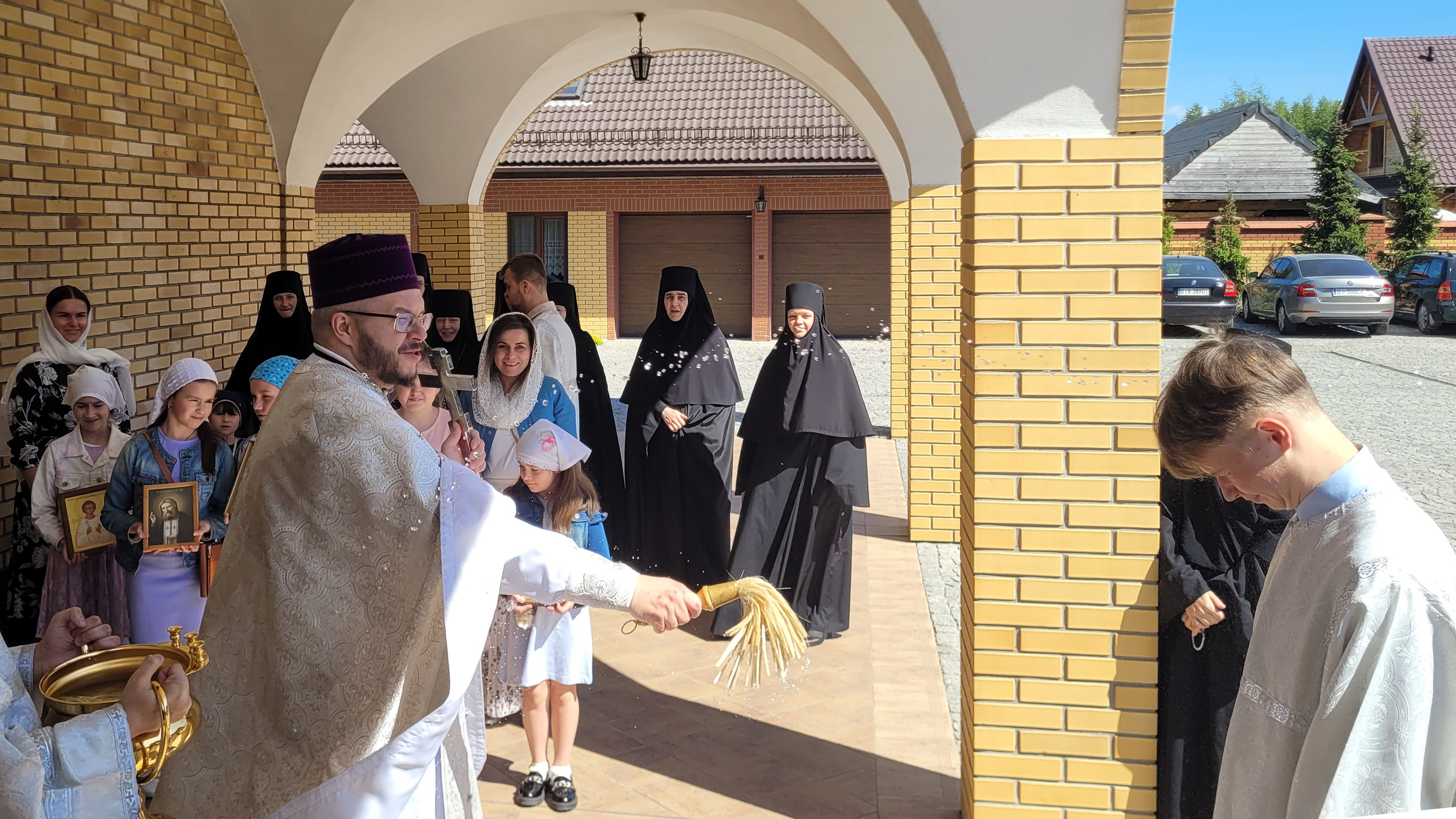 Sunday of the Myrrhbearers in Zwierki Convent