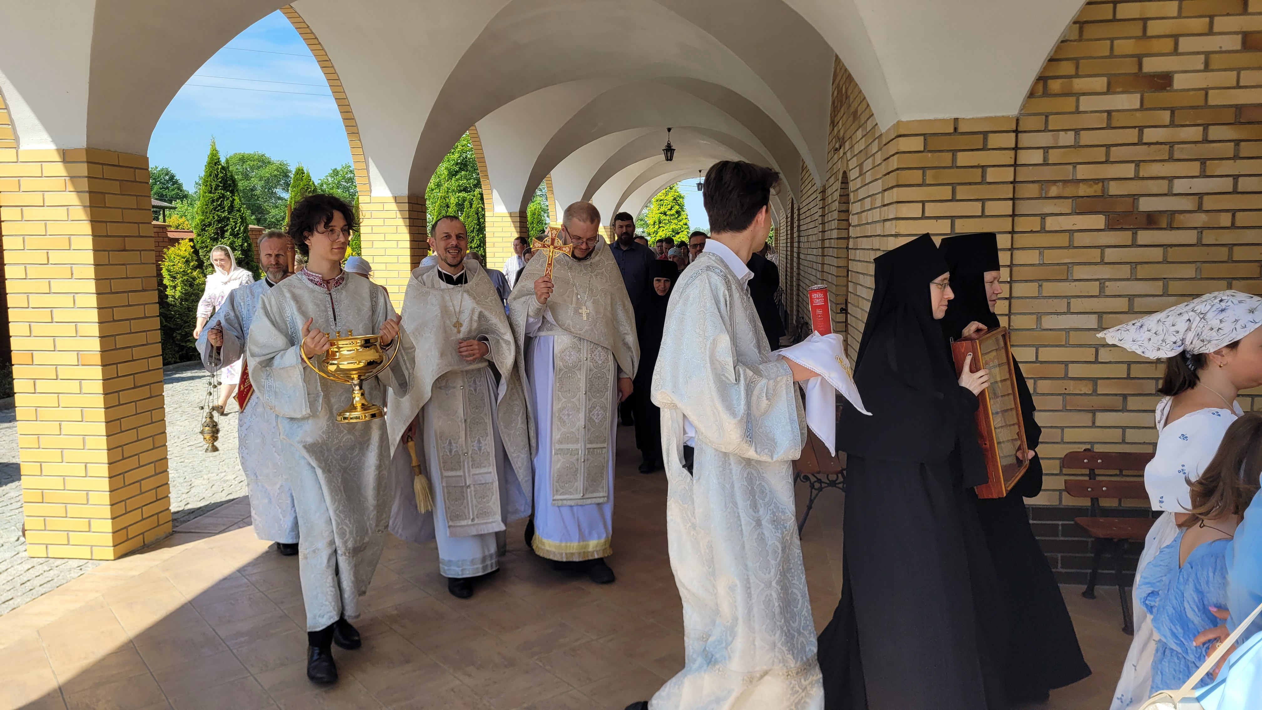 Paschal period procession in Zwierki Convent