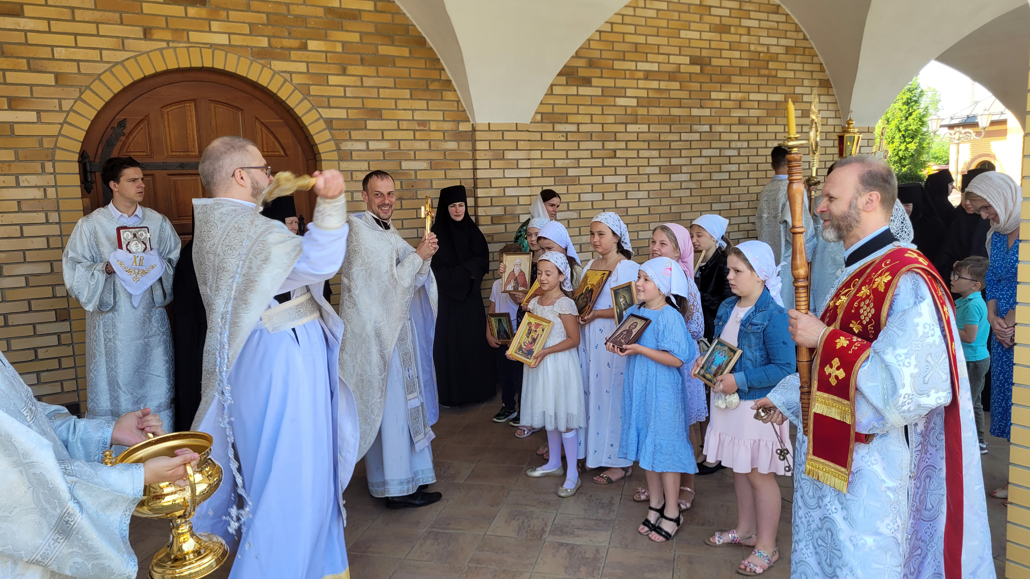The Paschal period procession in Zwierki Convent