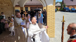 jarek1 
Paschal period procession in Zwierki Convent 
2024-06-19 13:35:22