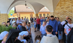 jarek 
The Paschal period procession in Zwierki Convent 
2024-06-21 20:47:14