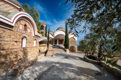 alik 
Holy Monastery of the Archangel Michael Thasos 
2024-06-23 03:04:39