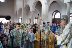 jarek 
The fest in Zaleszany Monastery 
2024-07-29 19:37:39