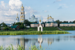 gulgena 
вид на монастырь 
15 
2024-08-14 21:55:34