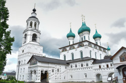 gulgena 
Толгский монастырь 
2024-08-21 16:08:10
