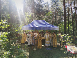 Sheep1389 
Divine Liturgy in forest of Warsaw foot pilgrimage to the Holy Mount Grabarka 2024 
2024-08-23 12:40:59