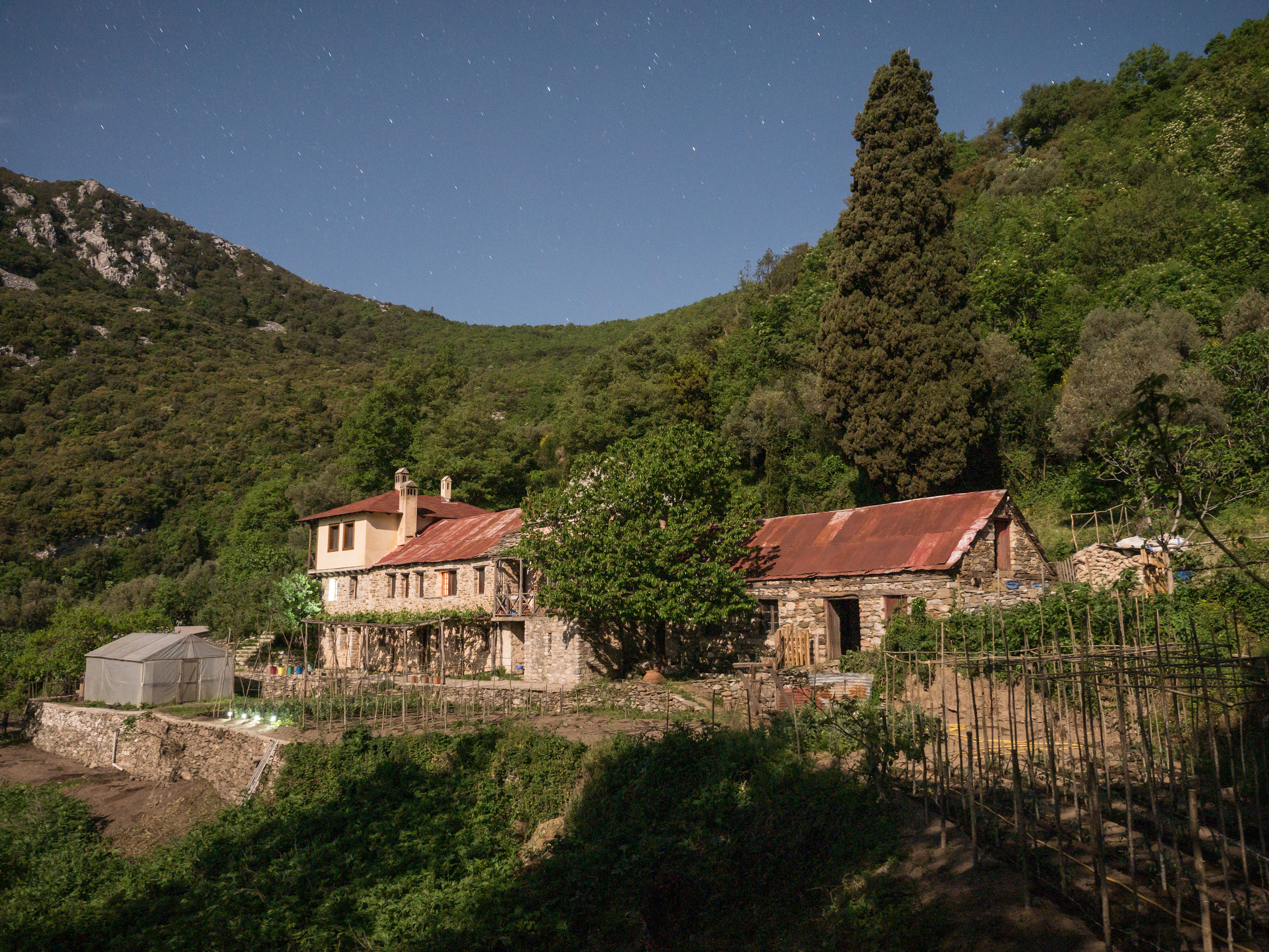 A silent night at the monastery, Kerasia