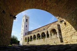 jarek11 
Ardenica Monastery 
2024-10-09 17:14:47