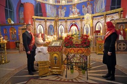 jarek11 
The Holy Cross relics in St. George Orthodox church in Białystok 
2024-10-28 19:29:05