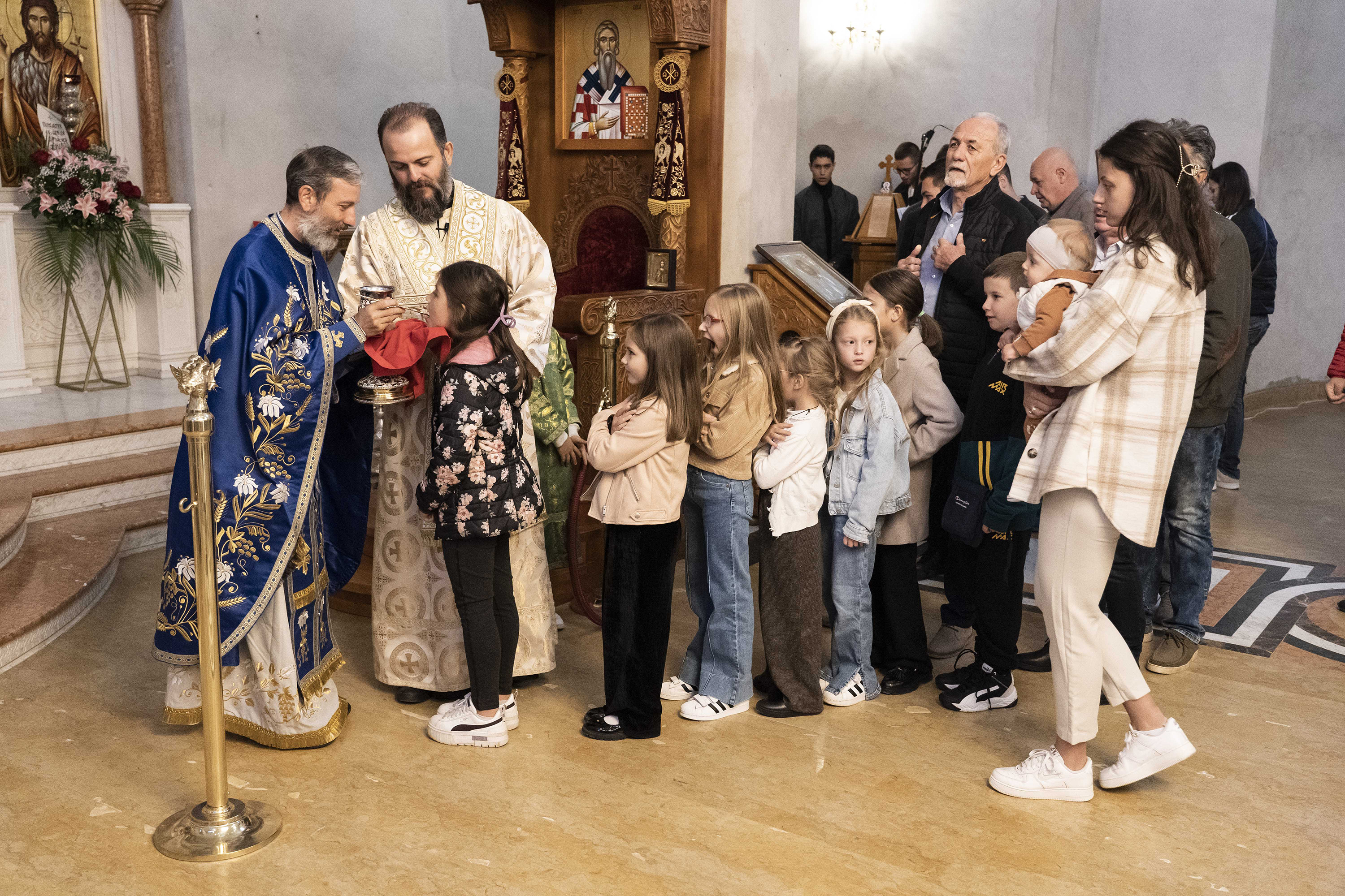 Pricest(communion)