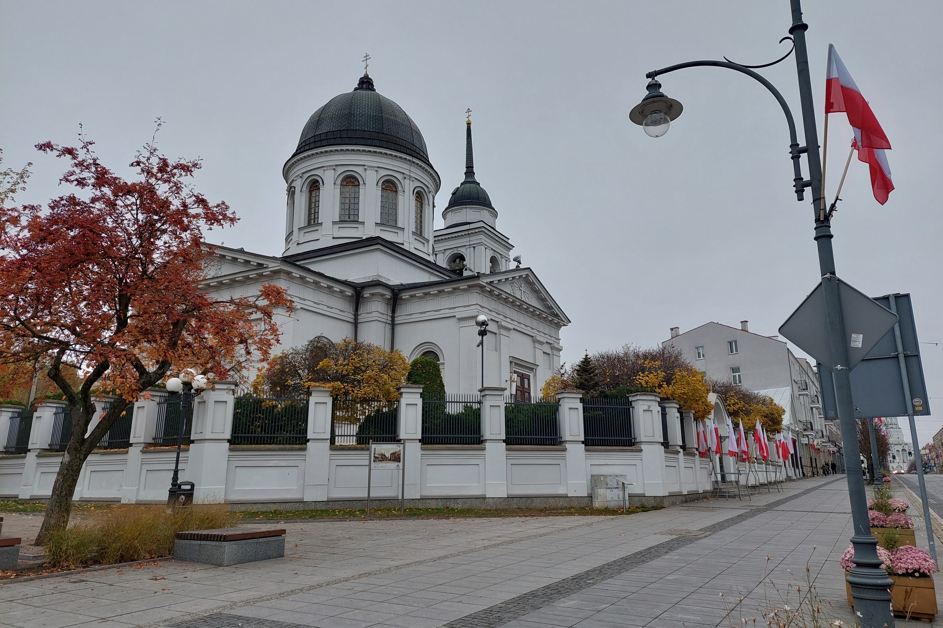 "Ojczyznę kochać trzeba i szanować..."
