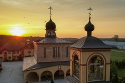 palavos 
Monaster Narodzenia Przenajświętszej Bogurodzicy w Zwierkach 
2024-11-04 02:14:57