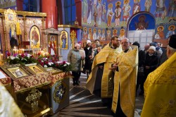 jarek11 
St. John of Shanghai and San Francisco relics in St. George Orthodox church in Białystok 
2024-11-14 21:10:26