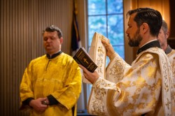Lazo 
Divine Liturgy, Yosemite National Park, California, USA 
2024-11-16 18:16:39