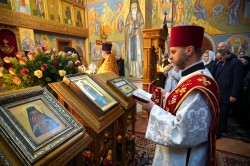 jarek11 
St. John of Shanghai and San Francisco relics in Zwierki Convent 
2024-11-23 19:34:21