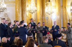 jarek1 
The anniversary concert in the Royal Castle in Warsaw  
2024-11-25 20:37:44