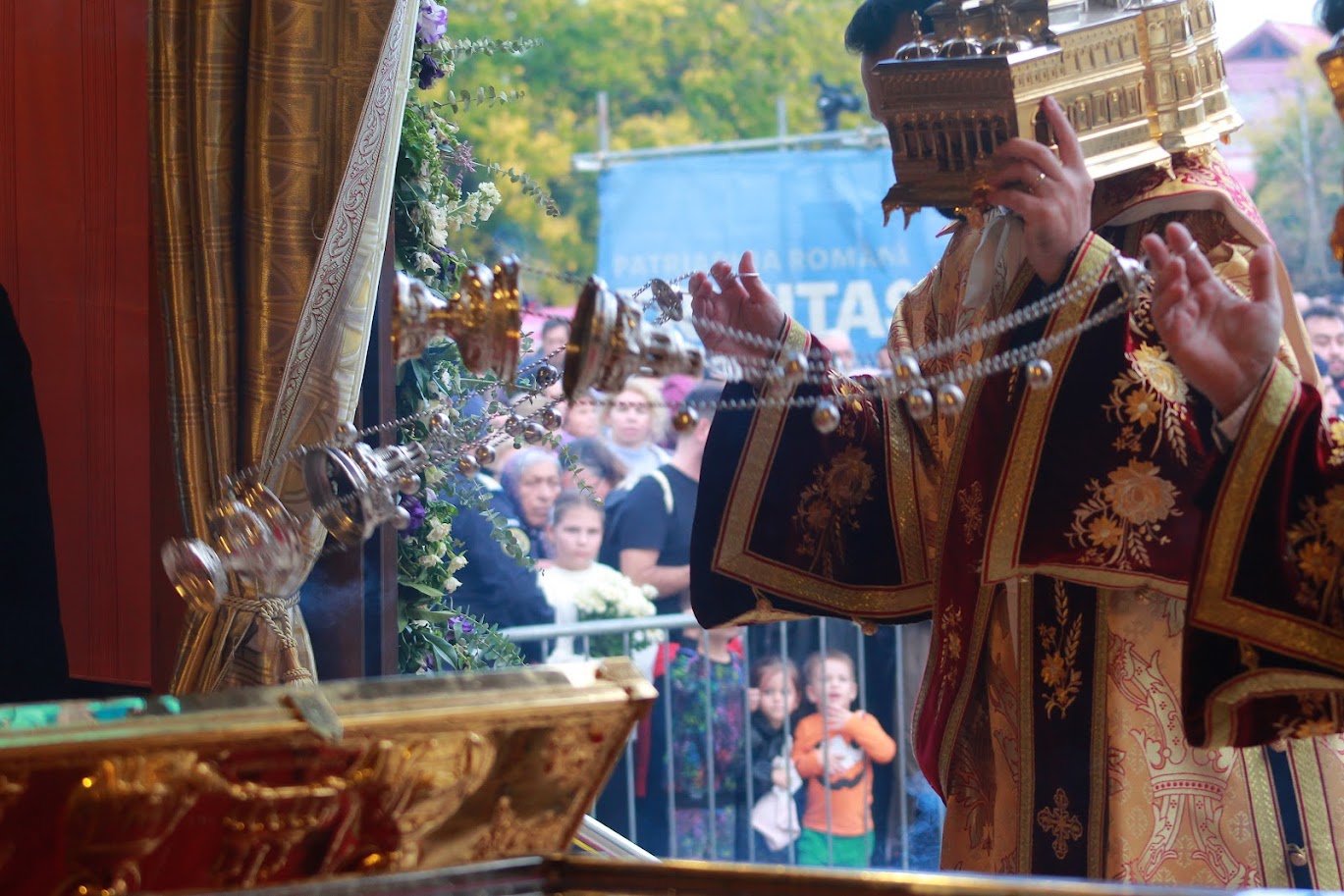 Vespers evening service at the Patriarchal Cathedral from Bucharest