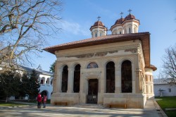 ArtemiJ 
Small Talk after Liturgy 
2024-12-16 20:00:04