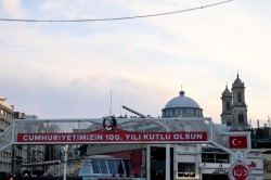 Sheep1389 
Plac Taksim, 100-lecie Republiki Tureckiej i katedra Świętej Trójcy, 2024 
2025-02-13 13:25:25