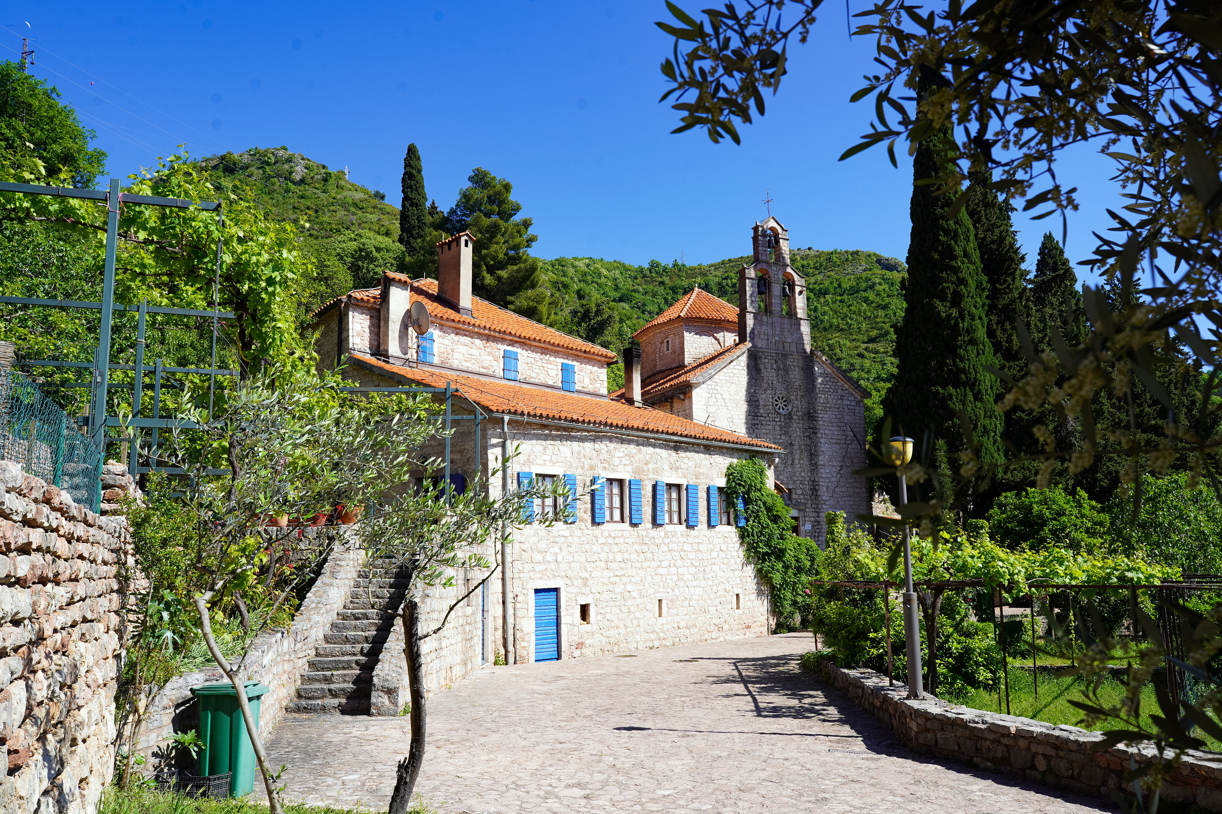 Praskvica monastery