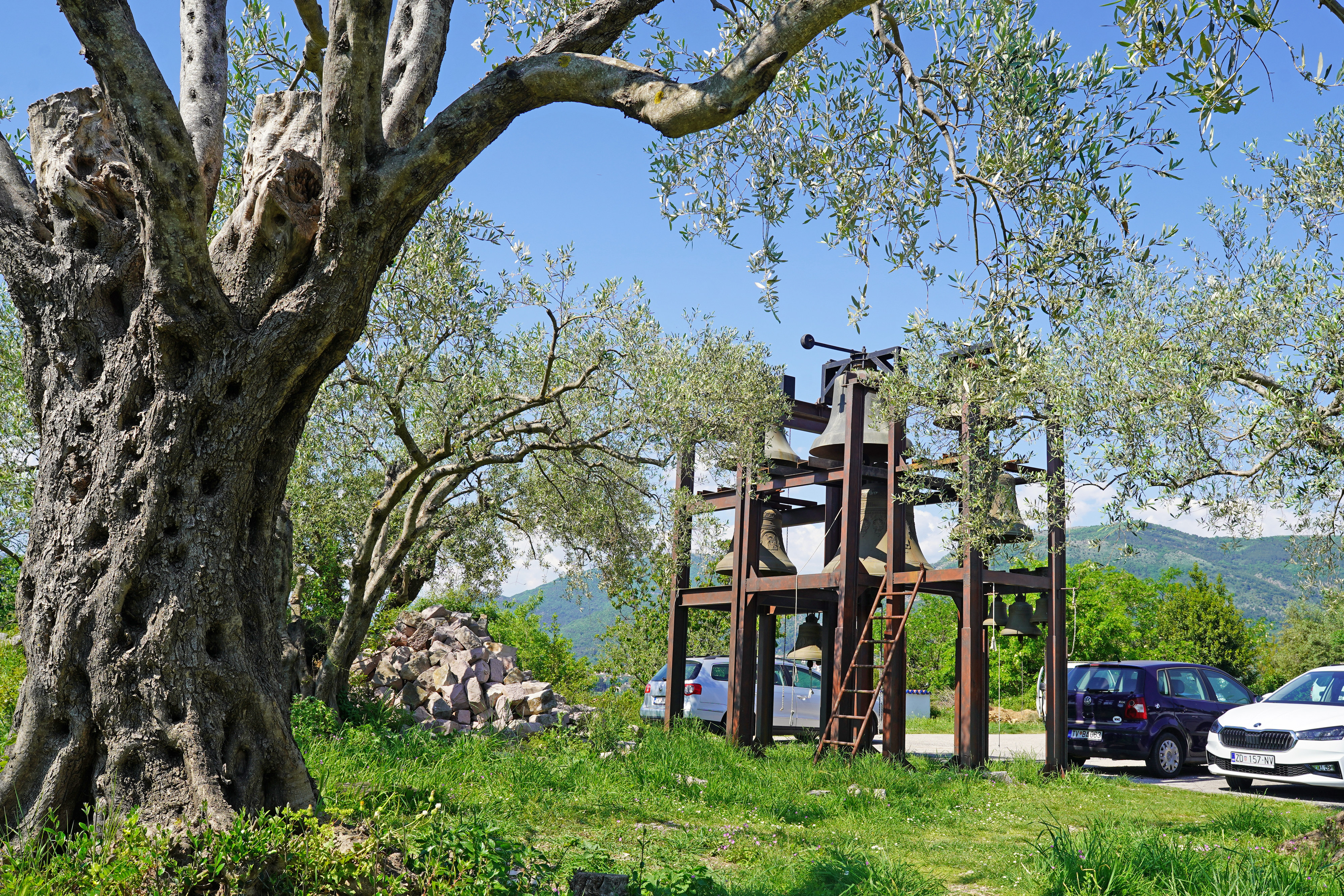 Mihojska Prevlaka Monastery
