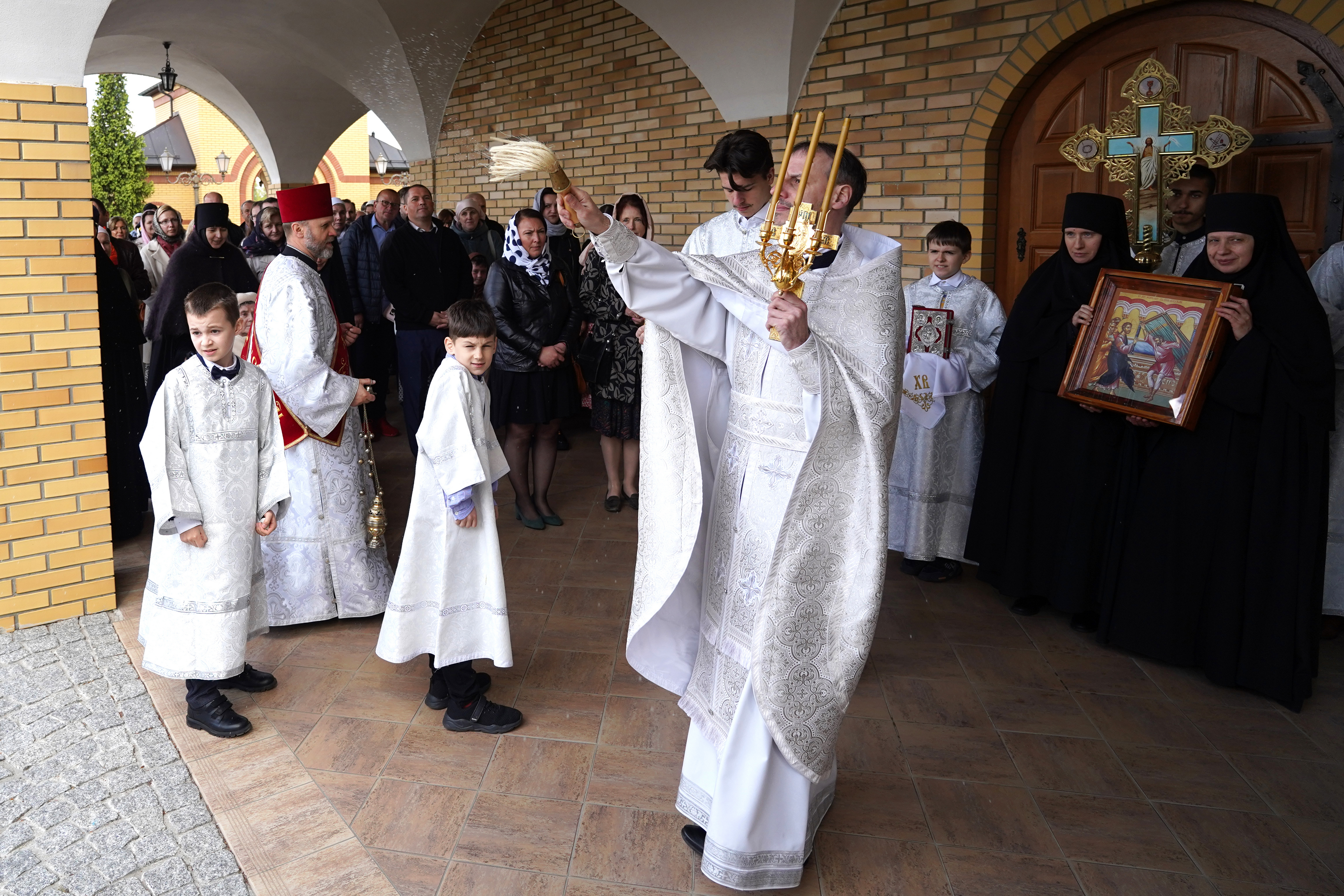 Zwierki Convent - procession in Paschal period