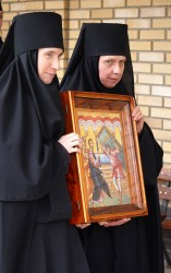 jarek1 
Zwierki Convent - procession in Paschal period 
2025-06-23 19:12:13