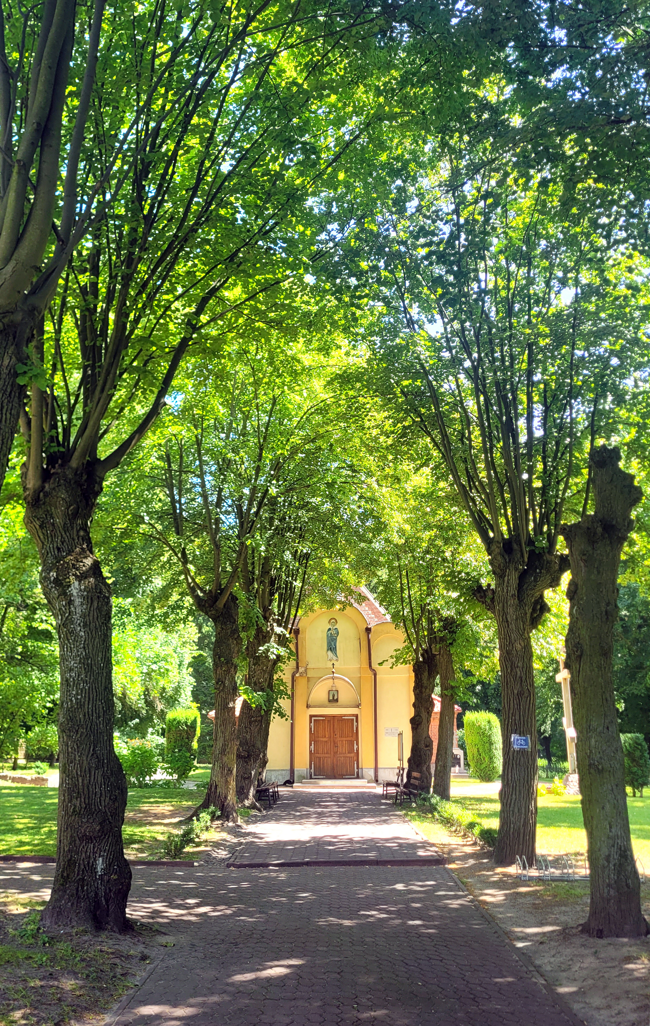 The way to the Orthodox church in Elbląg