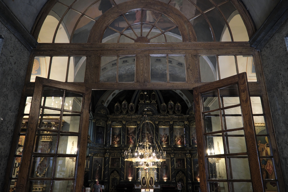 Wejście do soboru archanioła Michała w Belgradzie 2025
