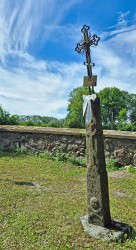 jarek 
The cross close to the Ascension Orthodox church in Nowoberezowo 
2025-08-16 13:35:28
