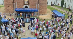 jarek1 
The feast in honour of Supraśl Icon of the Mother of God in Supraśl Monastery - Divine Liturgy 
2025-08-19 19:29:59