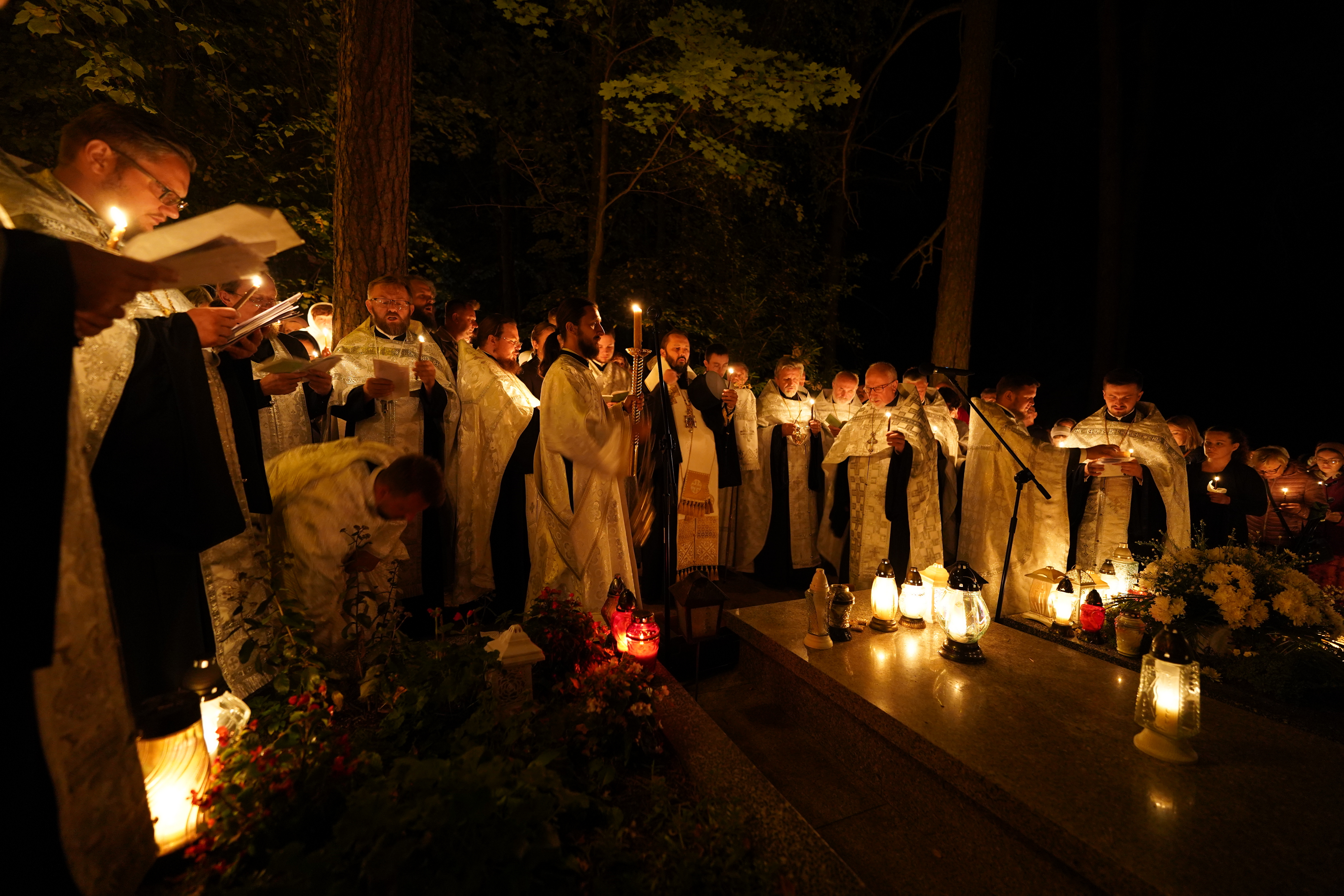 Night akathist for the dead on the Holy Mountain of Grabarka 