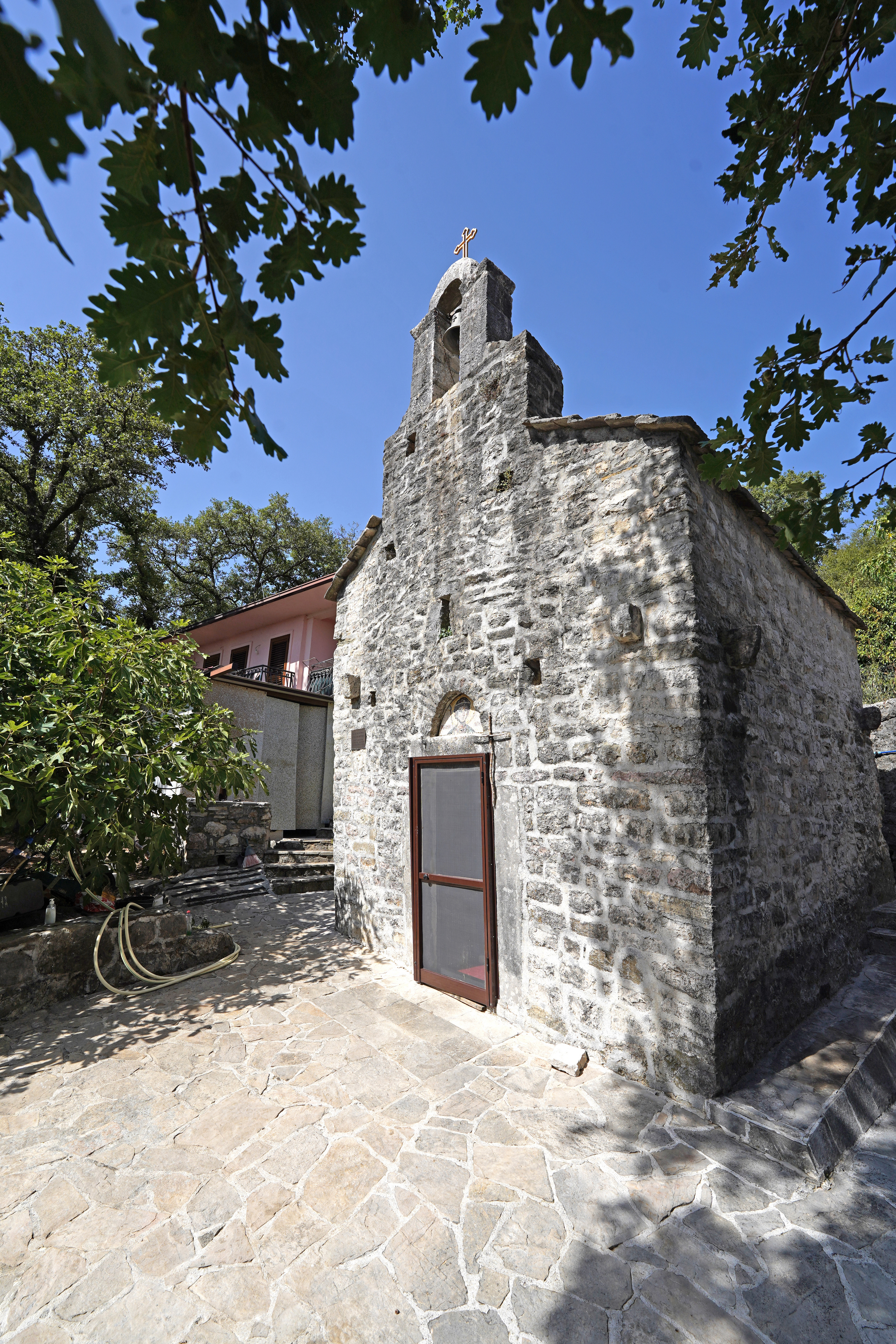 Vojnici Convent