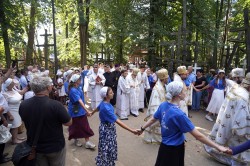 jarek 
Procession before Divine Liturgy of Transfiguration feast on Grabarka, 2025 
2025-09-19 20:34:31