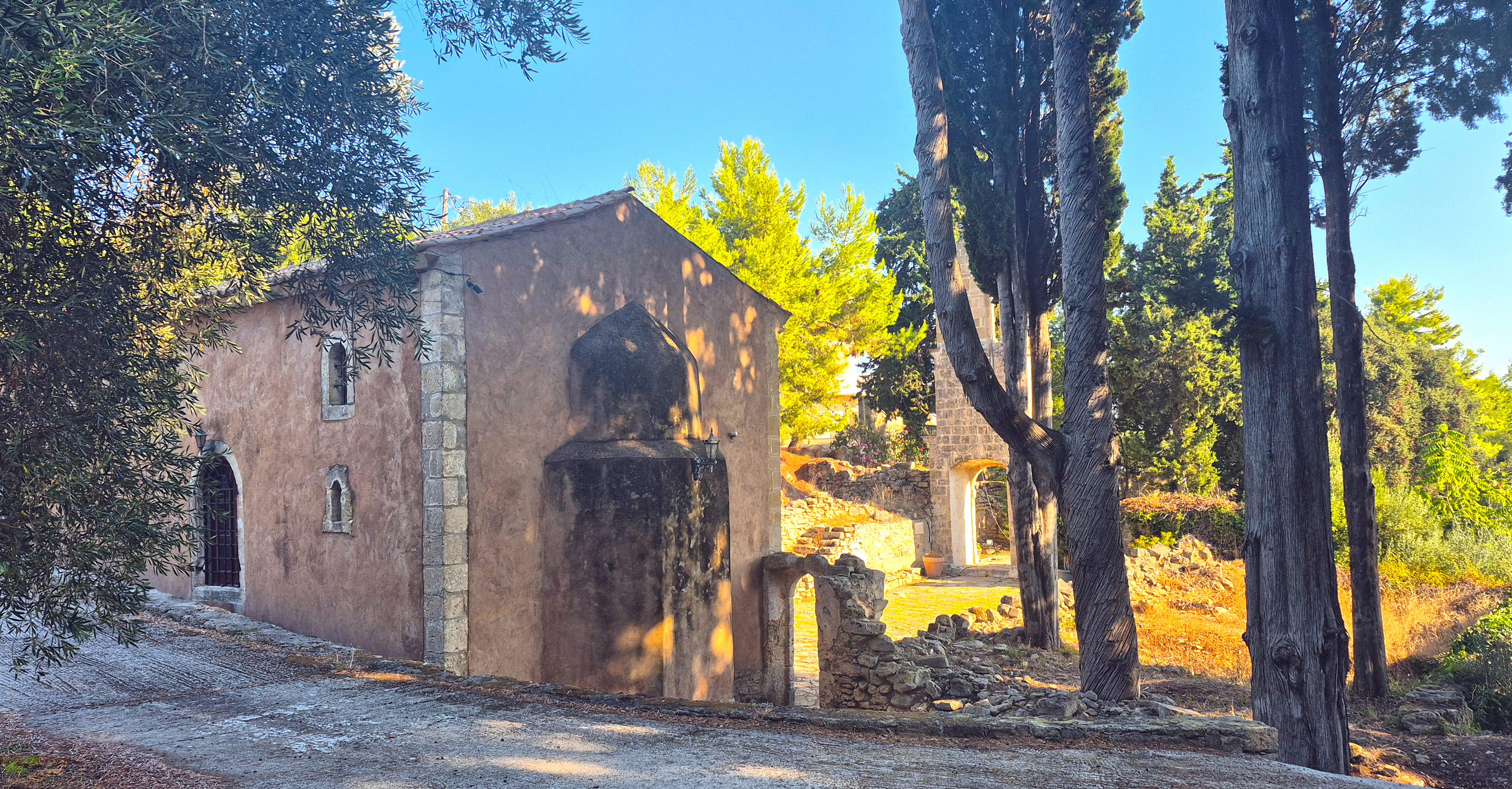Panagia Dermatousa (former) monastery