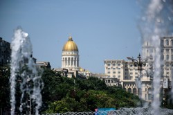 Sheep1389 
Fountain and Salvation cathedral in Bucharest (5) 
2025-10-04 17:03:10