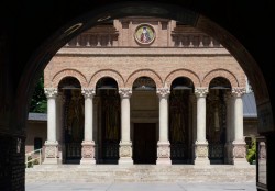 Sheep1389 
Monaster św. Antyma - widok z bramy 2025 
2025-10-04 17:04:22