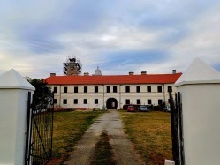 AleksaSrbin 
Манастир Бездин 
2025-10-05 17:52:08