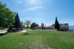 alik 
Ćelija Piperska Monastery 
2025-10-10 07:11:36