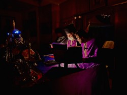 mvelo 
Scenes from Holy Week 
2025-10-10 08:11:23