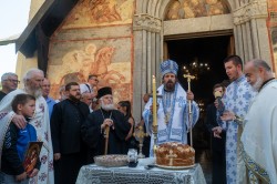 alik 
Monaster Morača 
2025-11-06 00:27:47